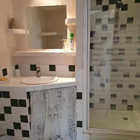 Holiday home Maison Accueillante Avec Piscine Partagee A + Meursac
